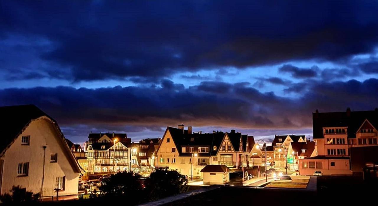 Strandvakantieappartement Zilverstrand - Met Binnenzwembad! * De Haan