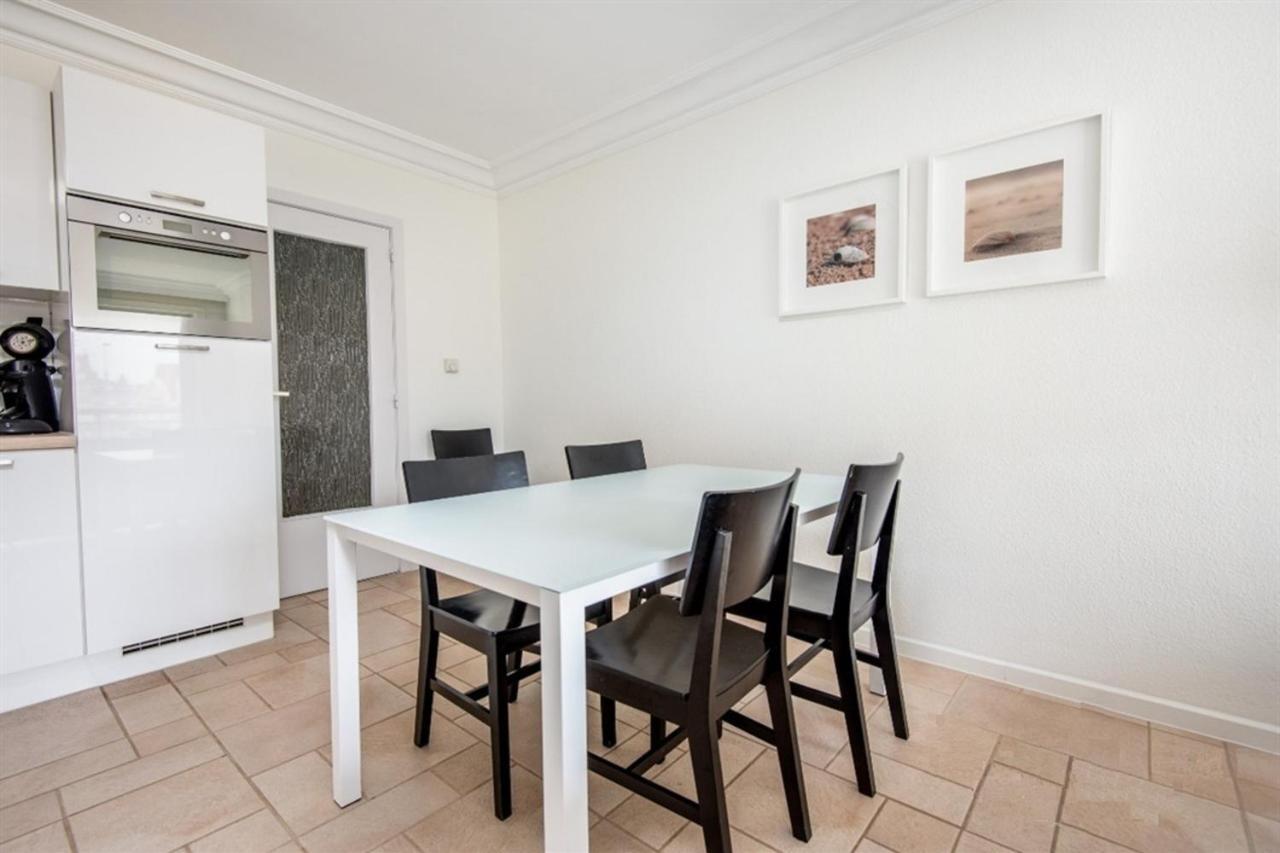 Strandvakantieappartement Zilverstrand - Met Binnenzwembad! Apartment De Haan
