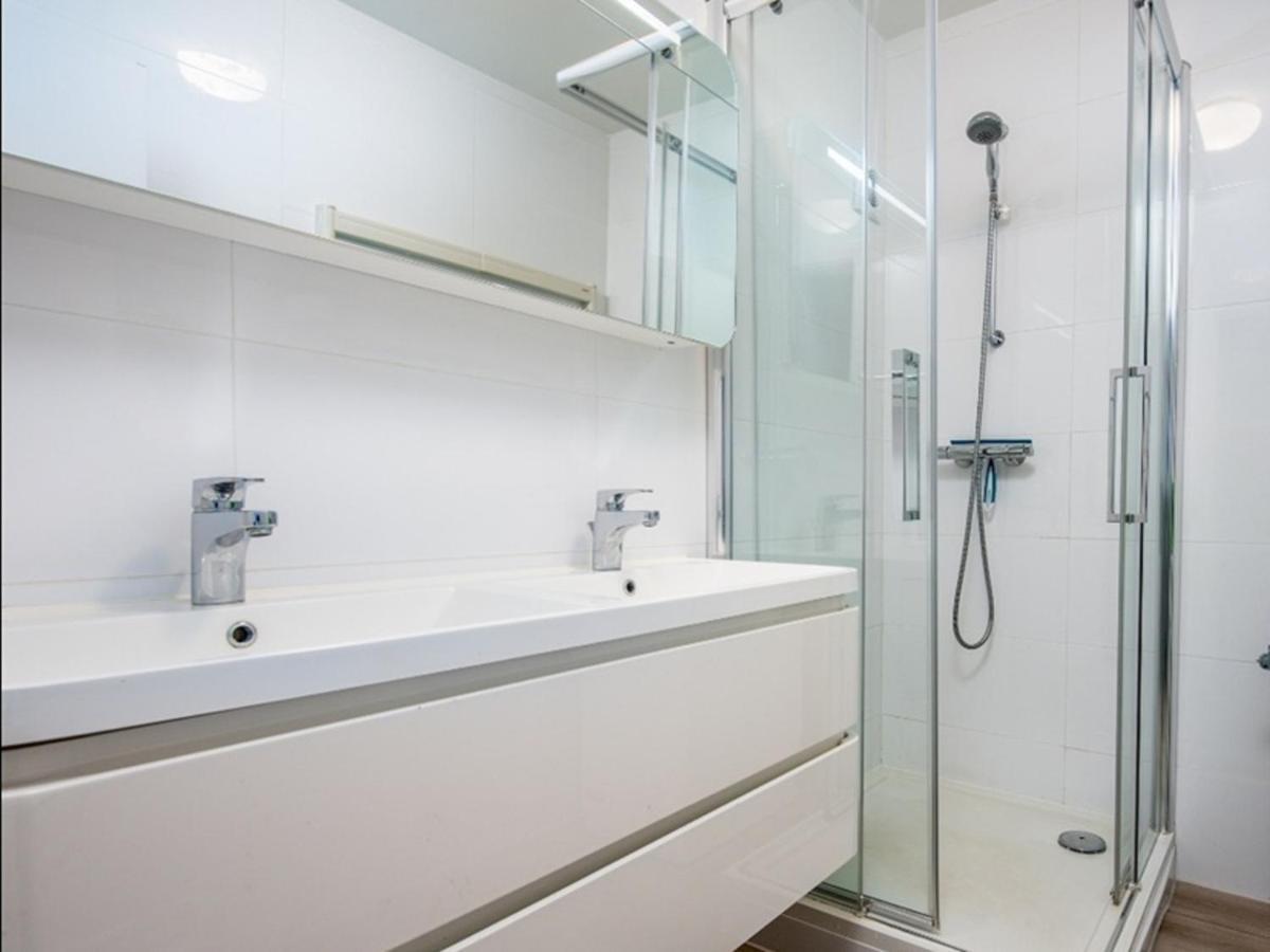 Strandvakantieappartement Zilverstrand - Met Binnenzwembad! *
