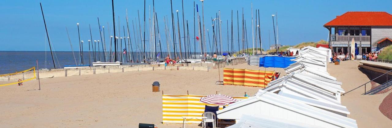Apartment Strandvakantieappartement Zilverstrand - Met Binnenzwembad!