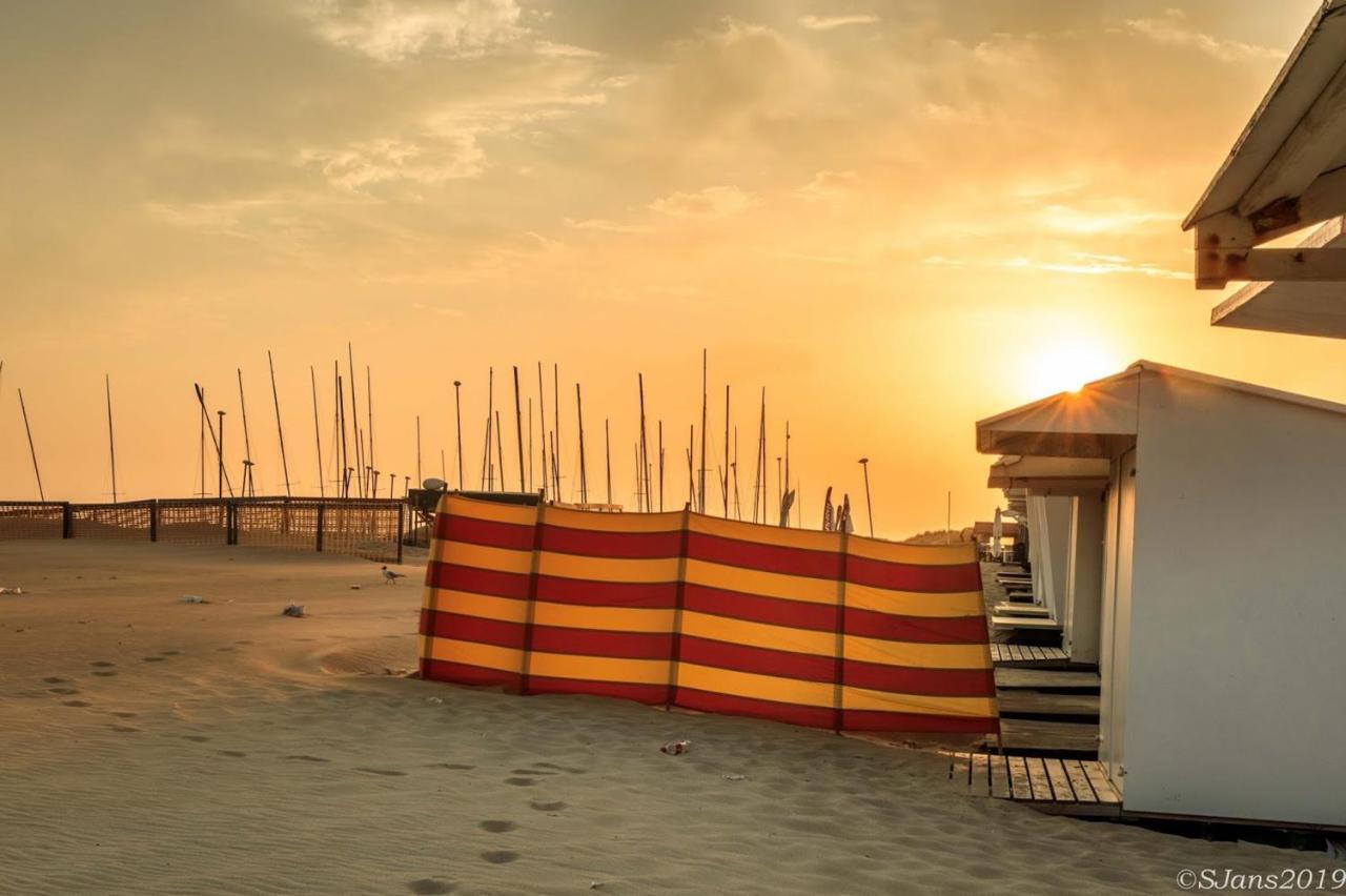 Strandvakantieappartement Zilverstrand - Met Binnenzwembad! De Haan